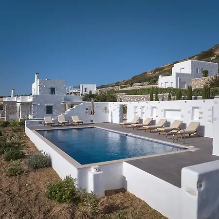 Luxurious Pactia Amazing Pool Willa