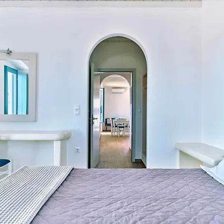 Luxurious Pactia Amazing Pool