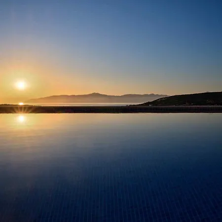 Villa Luxurious Pactia Amazing Pool