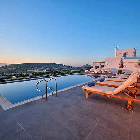 Willa Luxurious Pactia Amazing Pool Isterni (Paros)