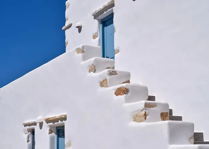 Luxurious Pactia Amazing Pool Villa Isterni (Paros)