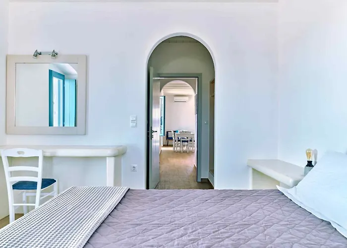 Luxurious Pactia Amazing Pool