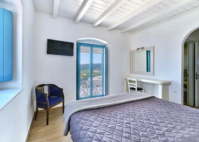 Luxurious Pactia Amazing Pool Villa Isterni (Paros)