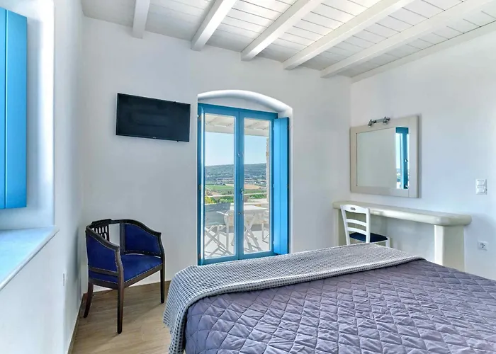 Luxurious Pactia Amazing Pool Isterni (Paros)