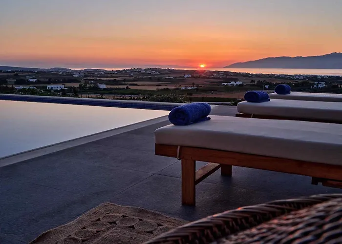 Luxurious Pactia Amazing Pool Villa Isterni (Paros)
